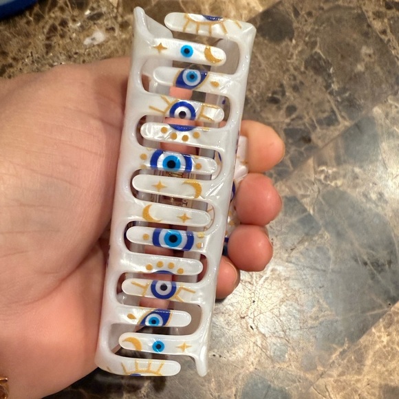 Elegant Pearl and Blue Murano Evil Eye Necklace & one Hair Clip - Picture 8 of 9